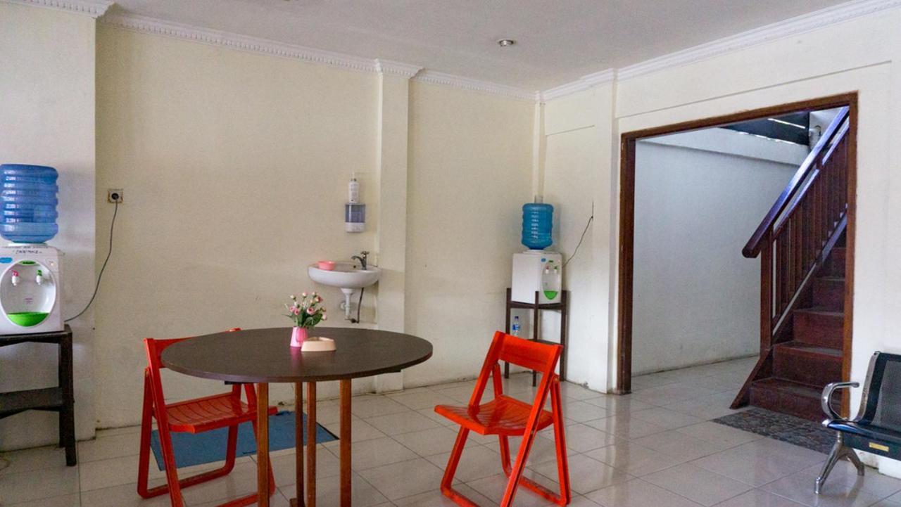 Hotel Reddoorz Near Sentani Airport Jayapura Exterior foto
