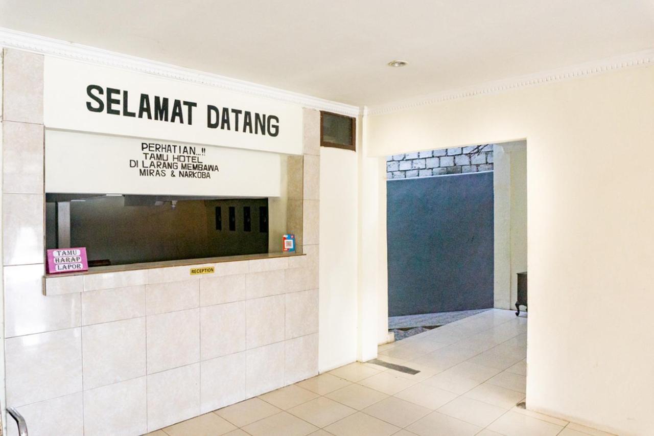 Hotel Reddoorz Near Sentani Airport Jayapura Exterior foto
