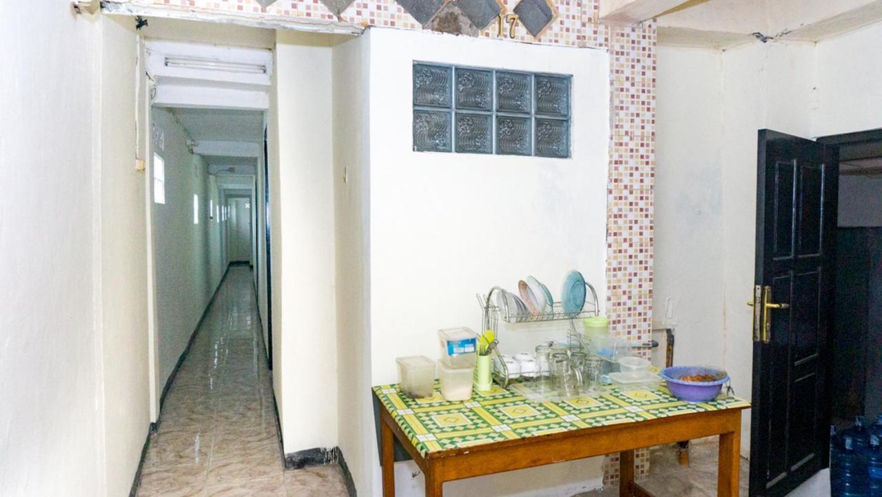 Hotel Reddoorz Near Sentani Airport Jayapura Exterior foto