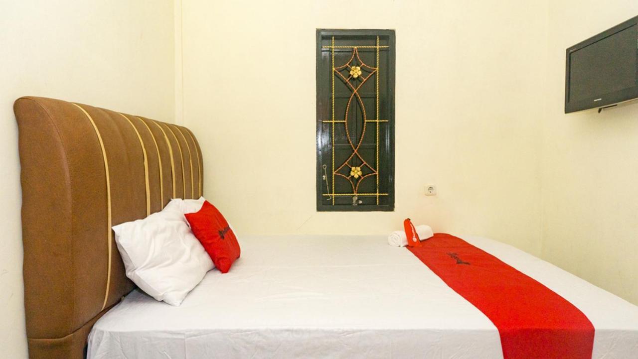Hotel Reddoorz Near Sentani Airport Jayapura Exterior foto