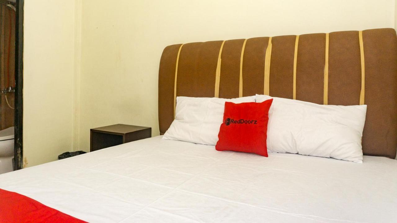 Hotel Reddoorz Near Sentani Airport Jayapura Exterior foto