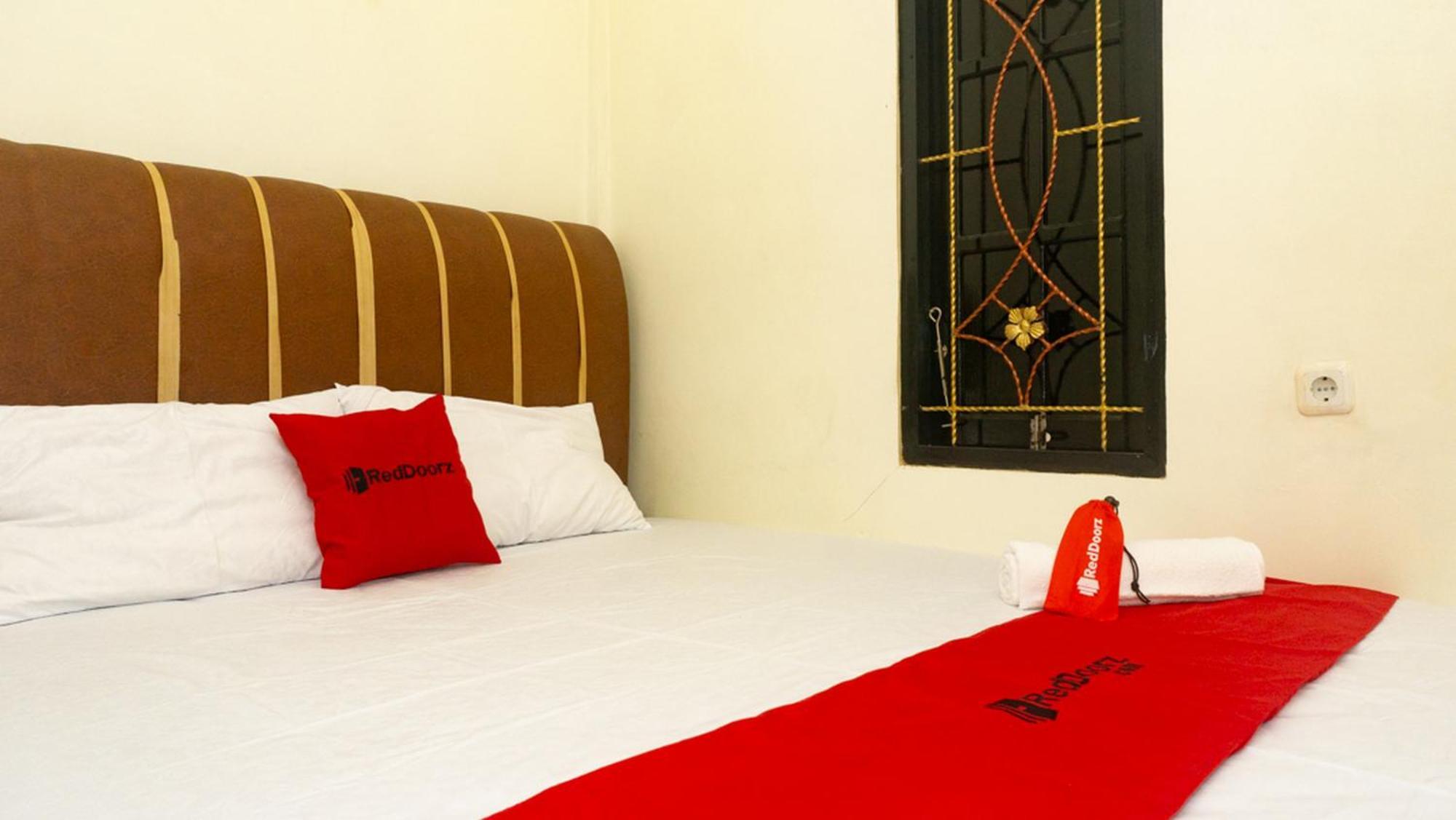 Hotel Reddoorz Near Sentani Airport Jayapura Exterior foto