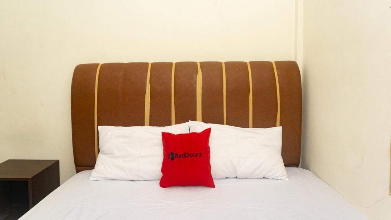 Hotel Reddoorz Near Sentani Airport Jayapura Exterior foto